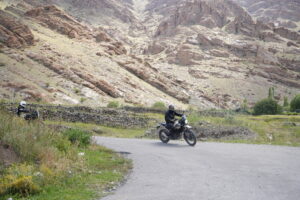 Riding Umling La: What It Actually Feels Like to Take a Royal Enfield to 19,024ft (From a Brit Who’s Done It)